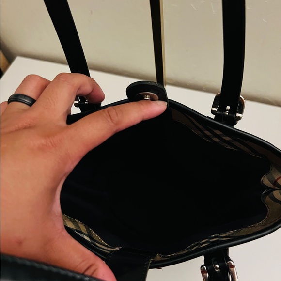 Authentic Burberry bucket tote - Picture 11 of 12